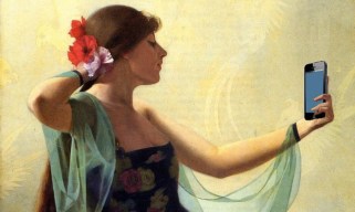 woman-taking-a-selfie1